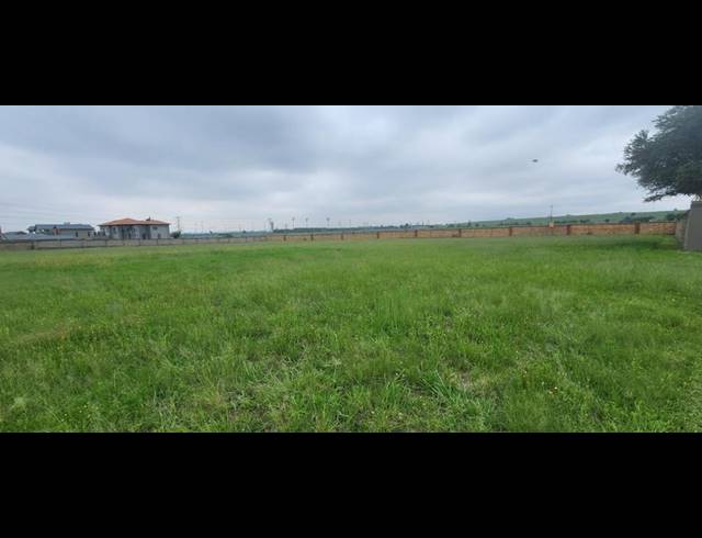 LAND FOR SALE IN PARKRAND